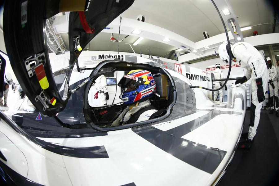  Porsche 919 Hybrid 2014 года  (фото 15 из 48)